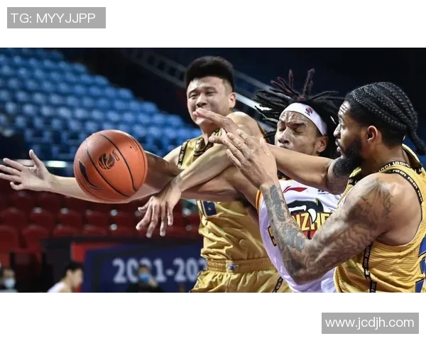 南京同曦对阵深圳篮球比赛直播全程回顾与精彩瞬间分析